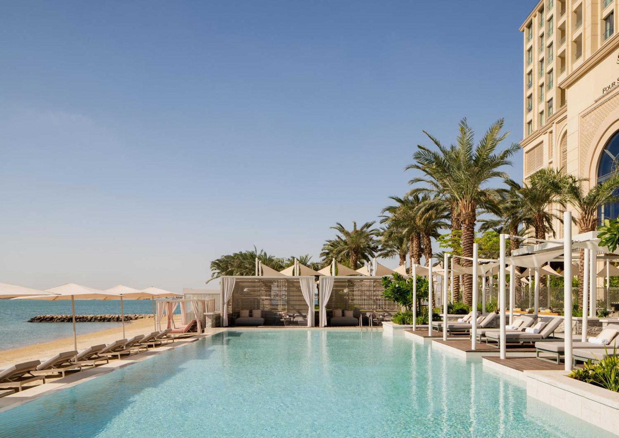 Four Seasons And Residences At The Pearl - Qatar Resort